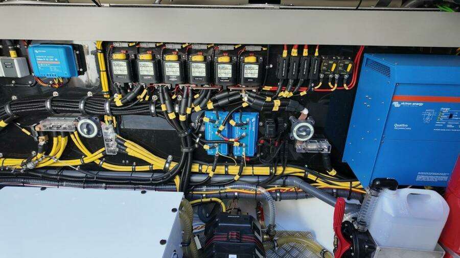 1 5M  1 8M Targa 41 41ft Targa Yacht For Sale