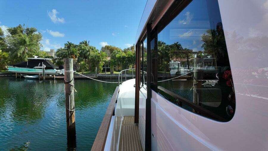 1 5M  1 8M Targa 41 41ft Targa Yacht For Sale