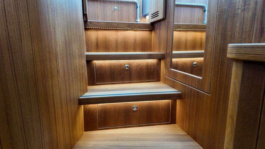 1 5M  1 8M Targa 41 41ft Targa Yacht For Sale