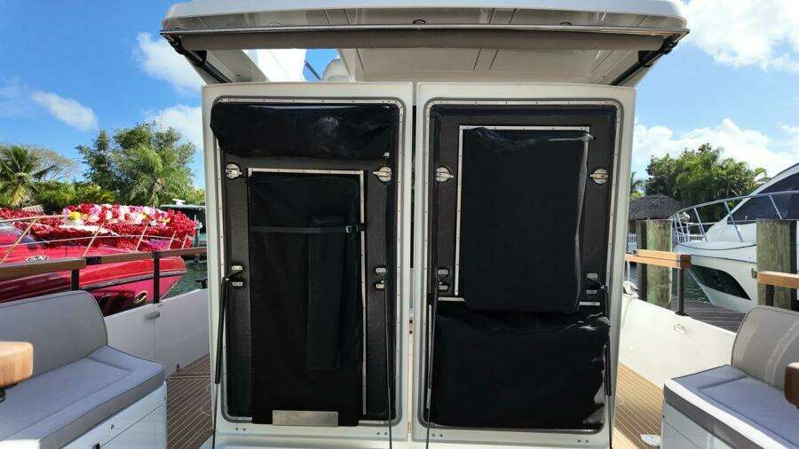 1 5M  1 8M Targa 41 41ft Targa Yacht For Sale