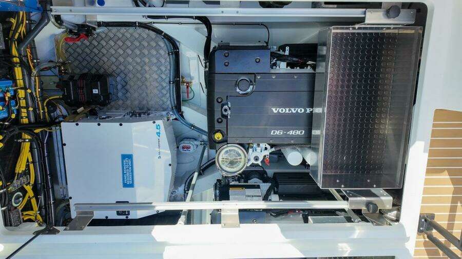 1 5M  1 8M Targa 41 41ft Targa Yacht For Sale