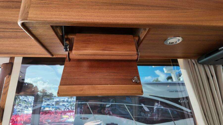 1 5M  1 8M Targa 41 41ft Targa Yacht For Sale