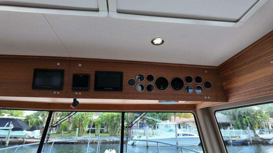 1 5M  1 8M Targa 41 41ft Targa Yacht For Sale