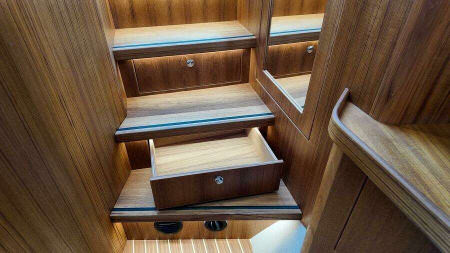 1 5M  1 8M Targa 41 41ft Targa Yacht For Sale