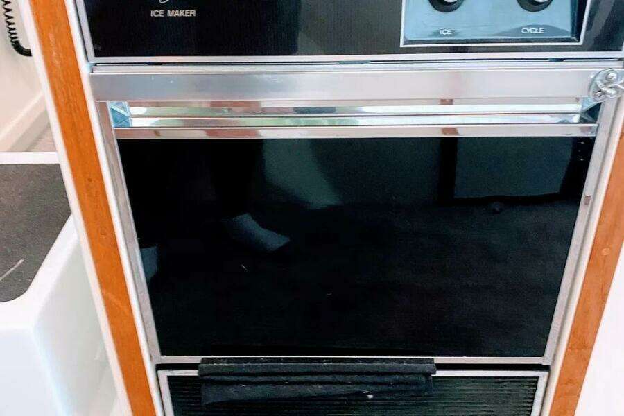 TENACITY 58ft Bertram Yacht For Sale