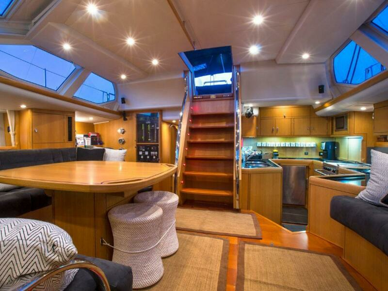 Salon Looking Aft