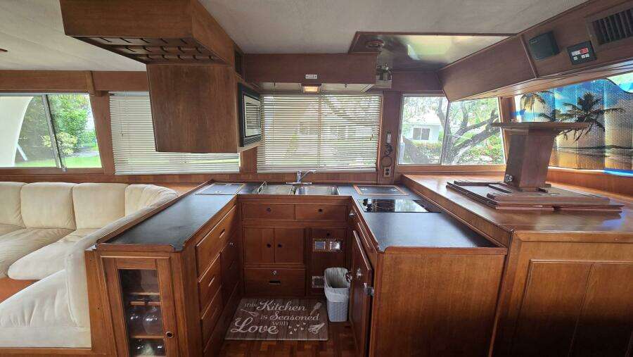 Safari 46ft Grand Banks Yacht For Sale