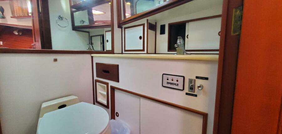 Safari 46ft Grand Banks Yacht For Sale