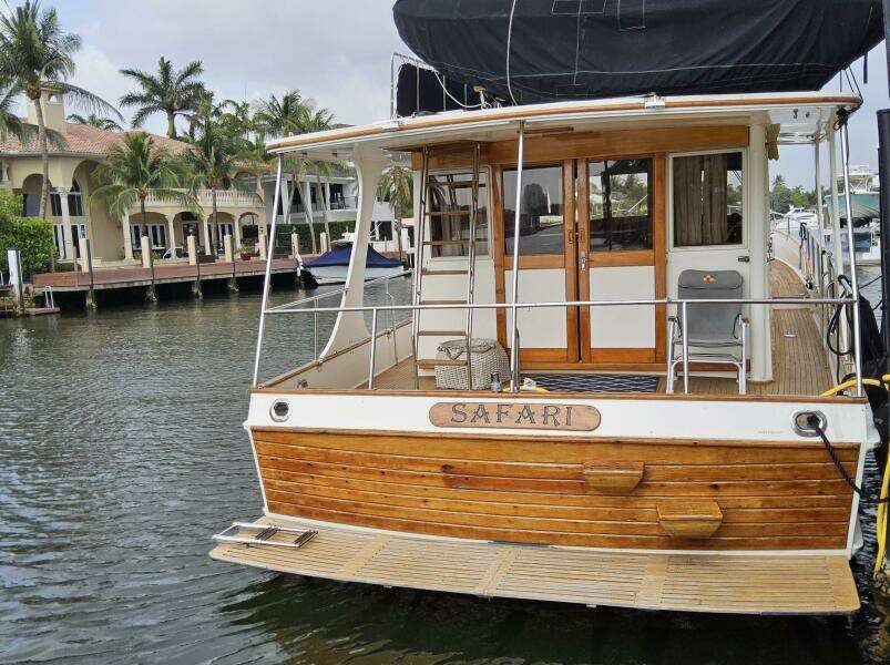Safari 46ft Grand Banks Yacht For Sale