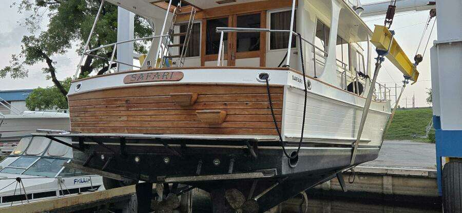 Safari 46ft Grand Banks Yacht For Sale