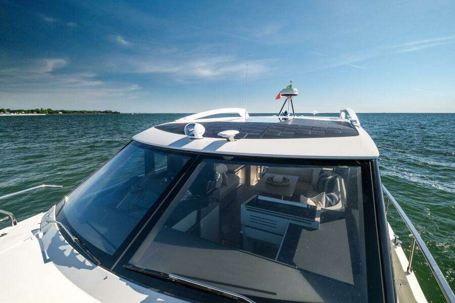 48ft Absolute Yacht For Sale