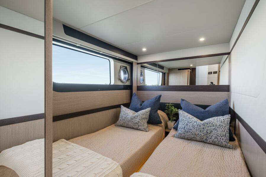 48ft Absolute Yacht For Sale
