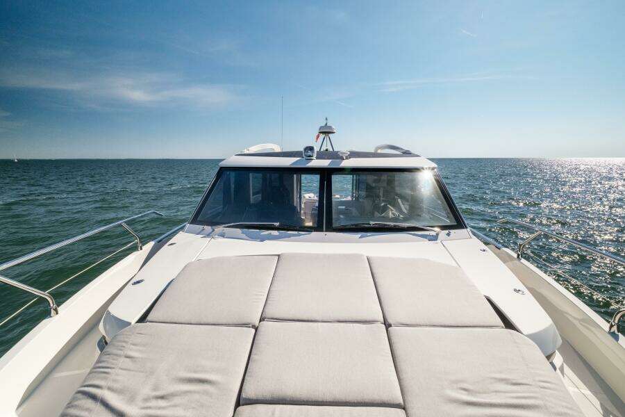 48ft Absolute Yacht For Sale
