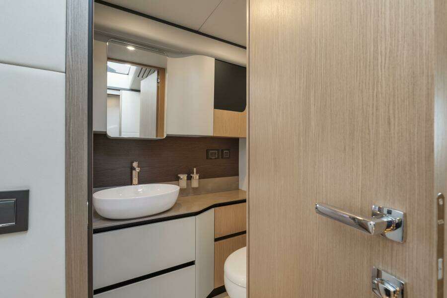48ft Absolute Yacht For Sale
