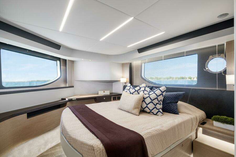 48ft Absolute Yacht For Sale