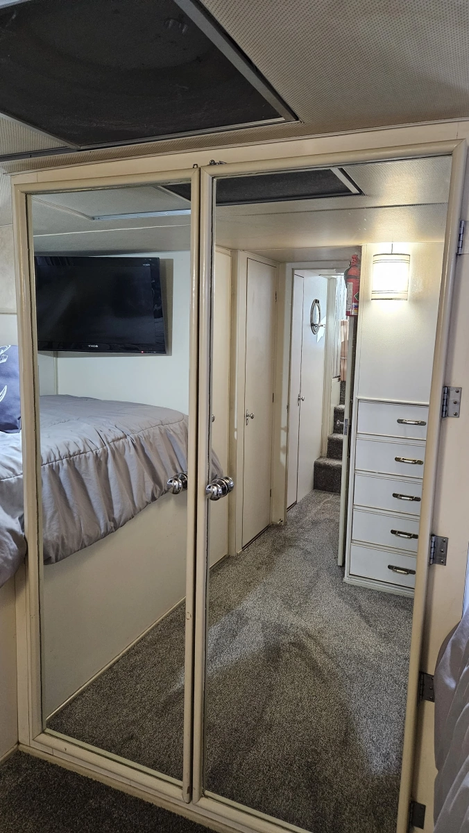 1971 Chris-Craft 47 Commander