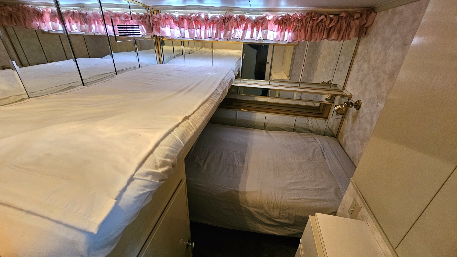 1971 Chris-Craft 47 Commander