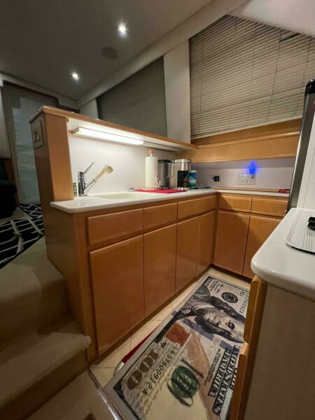 43ft Hatteras Yacht For Sale