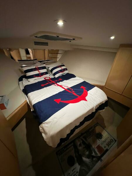 43ft Hatteras Yacht For Sale