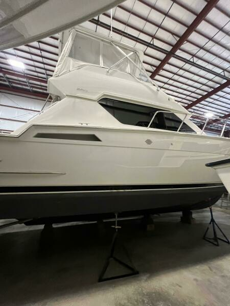 43ft Hatteras Yacht For Sale