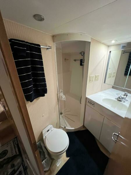 43ft Hatteras Yacht For Sale