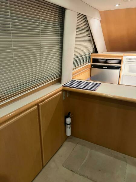 43ft Hatteras Yacht For Sale