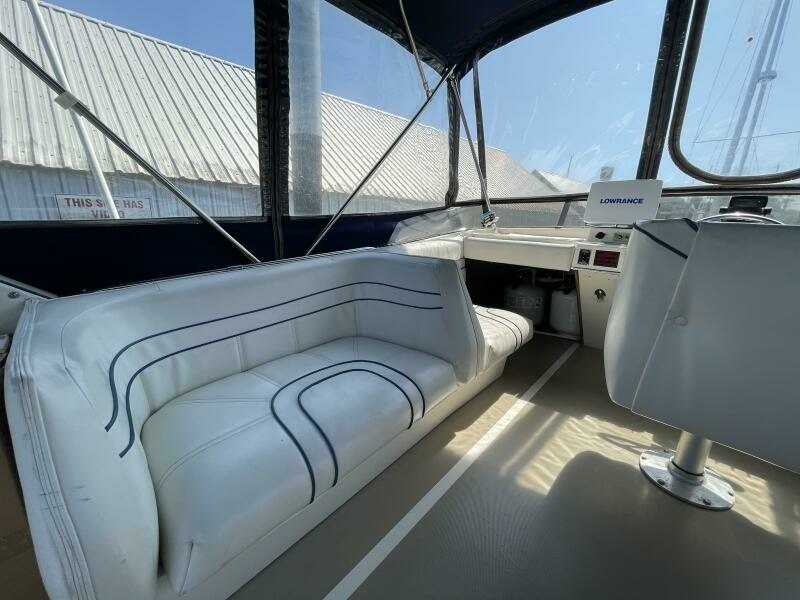 38ft Bayliner Yacht For Sale