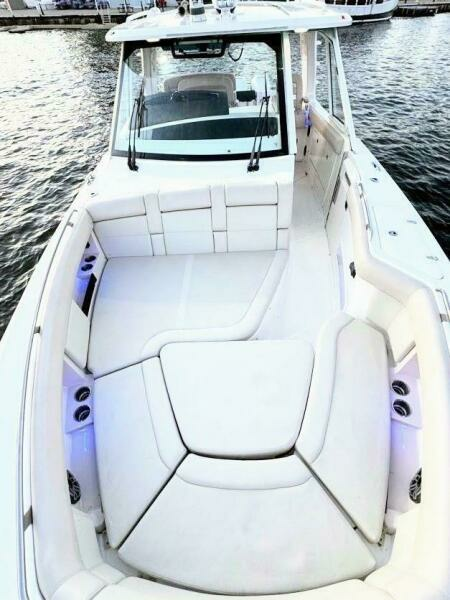 38ft Boston Whaler Yacht For Sale