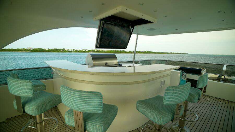 HOMECOMING 136ft Horizon Yacht For Sale