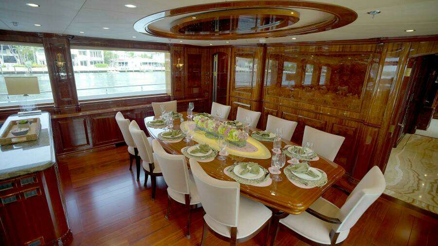 HOMECOMING 136ft Horizon Yacht For Sale