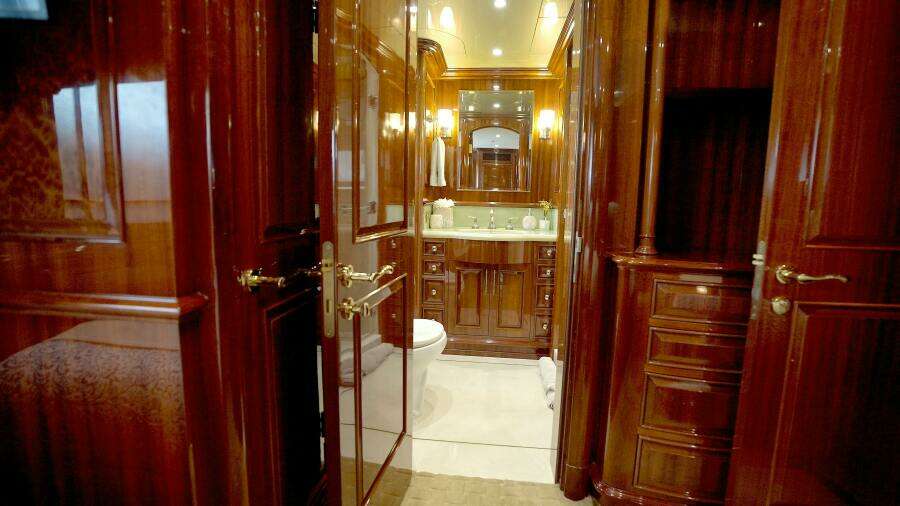 HOMECOMING 136ft Horizon Yacht For Sale