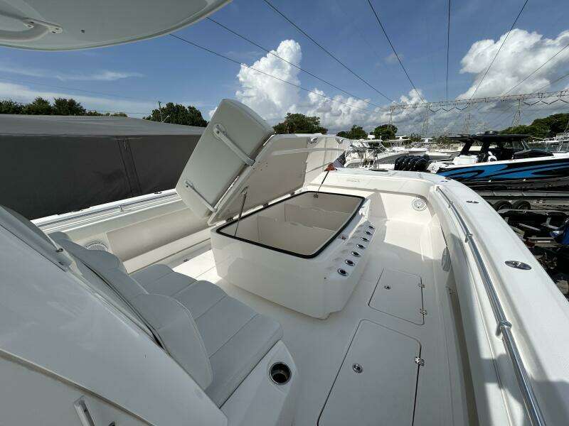 40ft Invincible Yacht For Sale