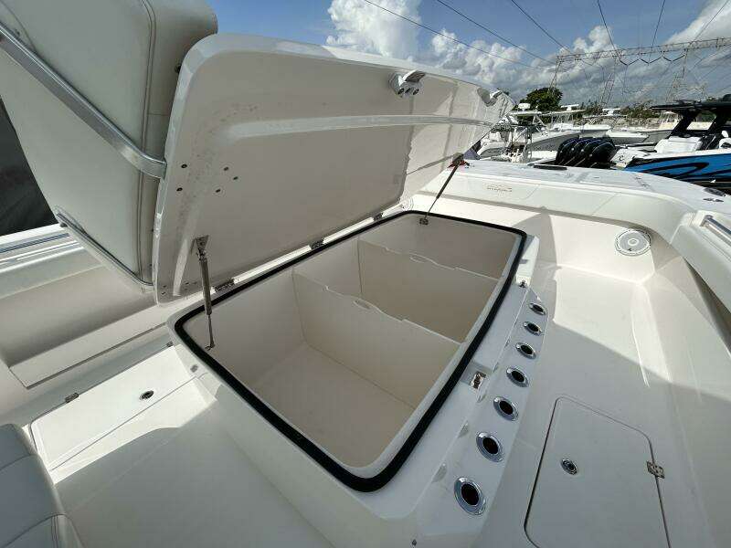 40ft Invincible Yacht For Sale