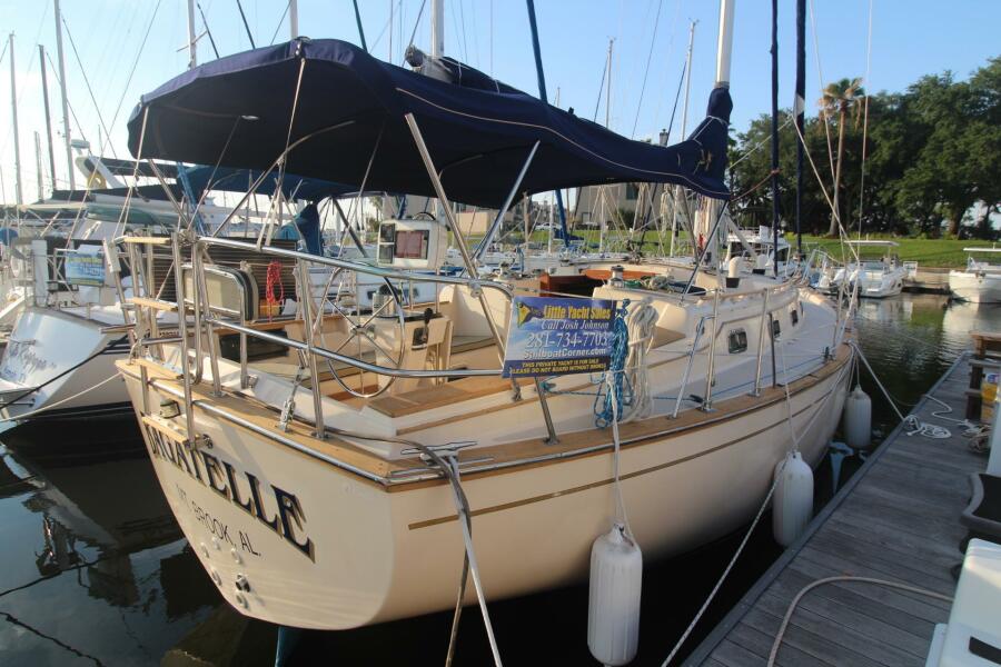 1996 Island Packet 37