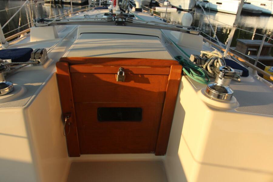 1996 Island Packet 37