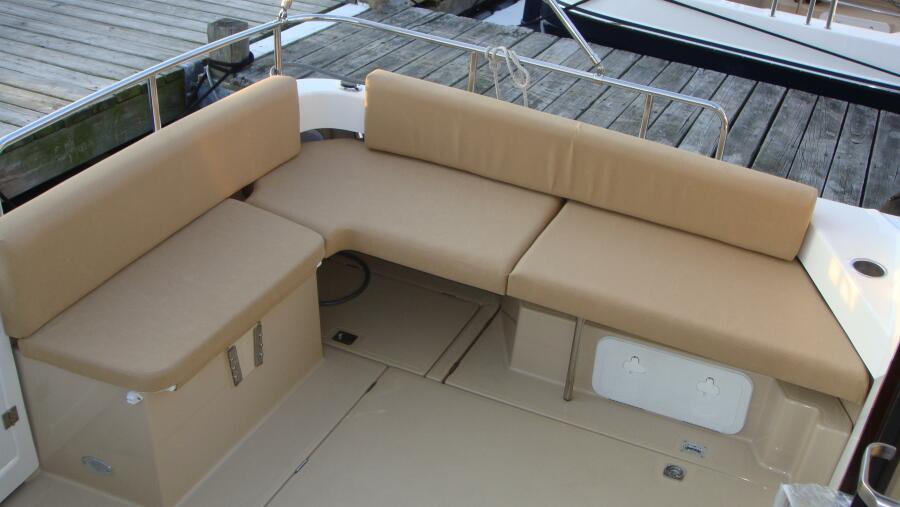 27' 2016 Ranger Tugs R-27