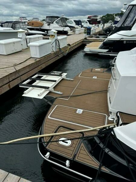 45ft Four Winns Yacht For Sale