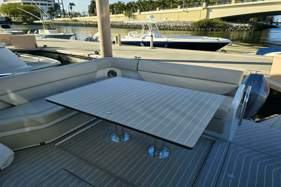 MAKING MEMORIES II 47ft Azimut Yacht For Sale