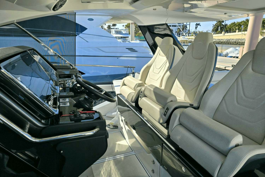 MAKING MEMORIES II 47ft Azimut Yacht For Sale