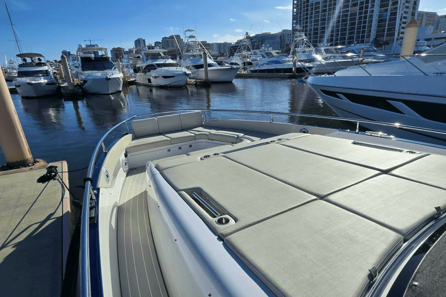 MAKING MEMORIES II 47ft Azimut Yacht For Sale