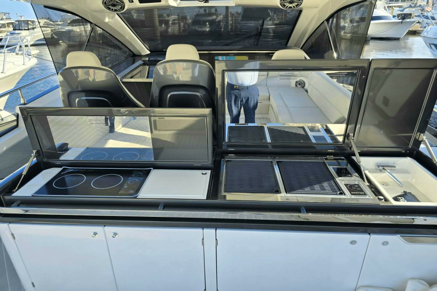 MAKING MEMORIES II 47ft Azimut Yacht For Sale