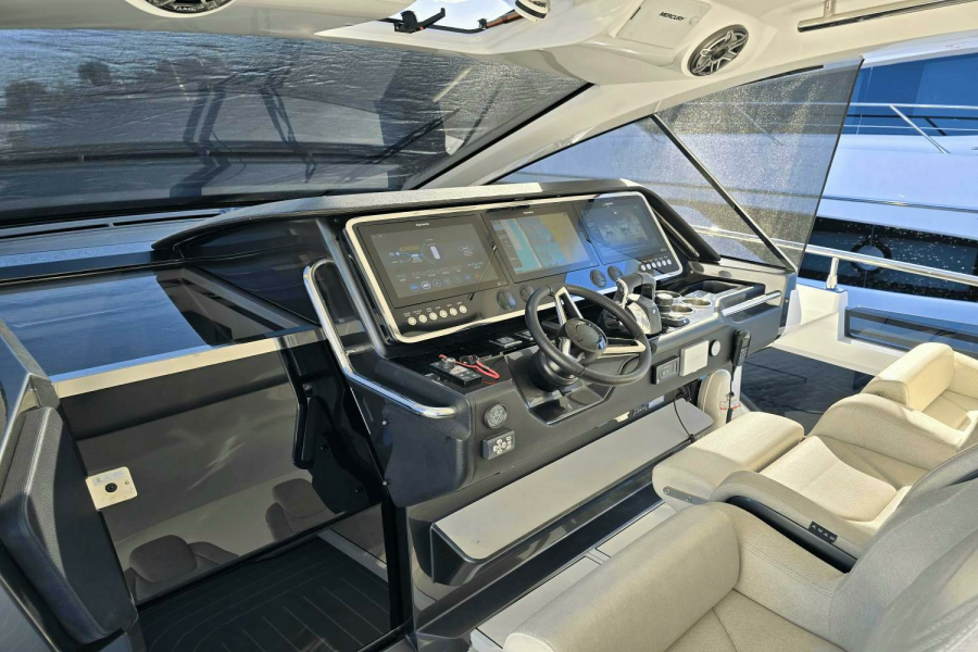 MAKING MEMORIES II 47ft Azimut Yacht For Sale
