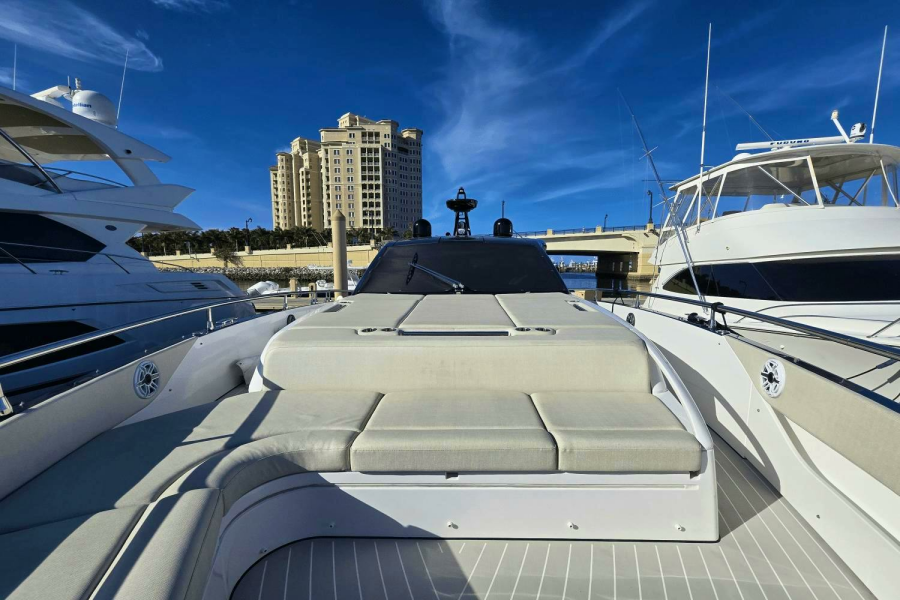 MAKING MEMORIES II 47ft Azimut Yacht For Sale