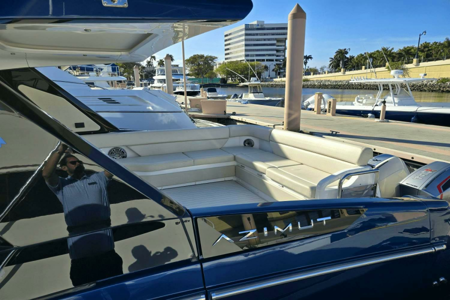 MAKING MEMORIES II 47ft Azimut Yacht For Sale
