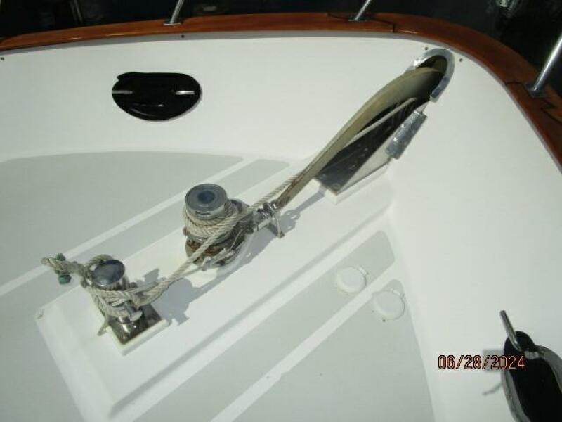 49' DeFever anchor windlass