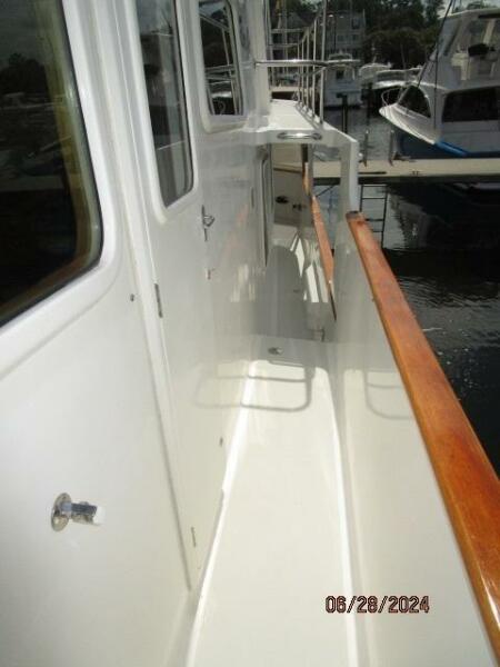 49' DeFever port side deck1