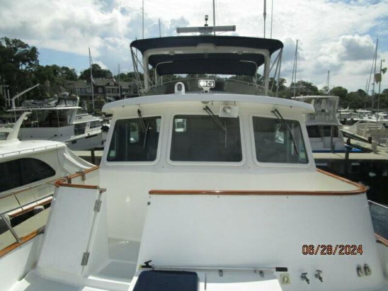 49' DeFever foredeck aft