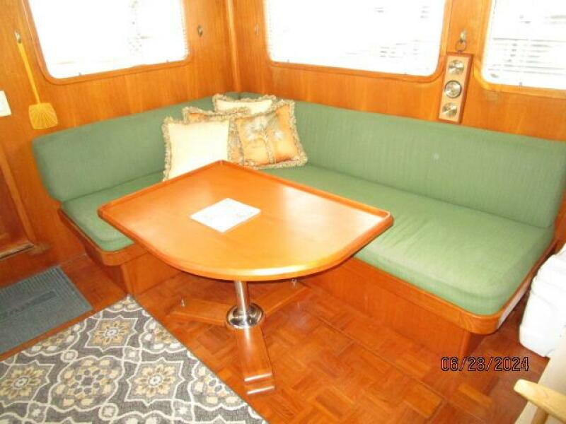 49' DeFever salon port aft