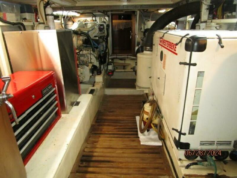 49' DeFever engine room forward