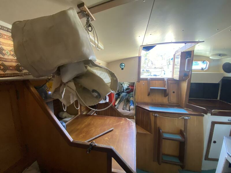 Cherie  31ft Morgan Yacht For Sale